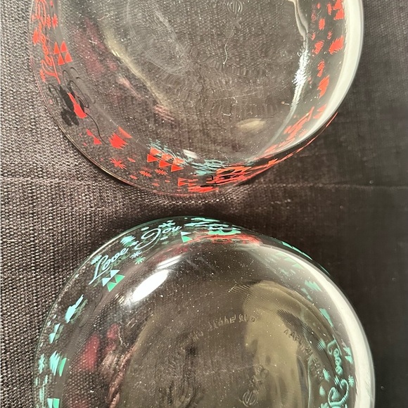 Two Mickey And Minnie Pyrex Bowls No Lids - Picture 5 of 5